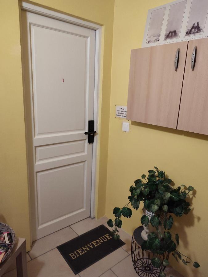 Apartamento Le Champs Des Lievres Beaumont Exterior foto